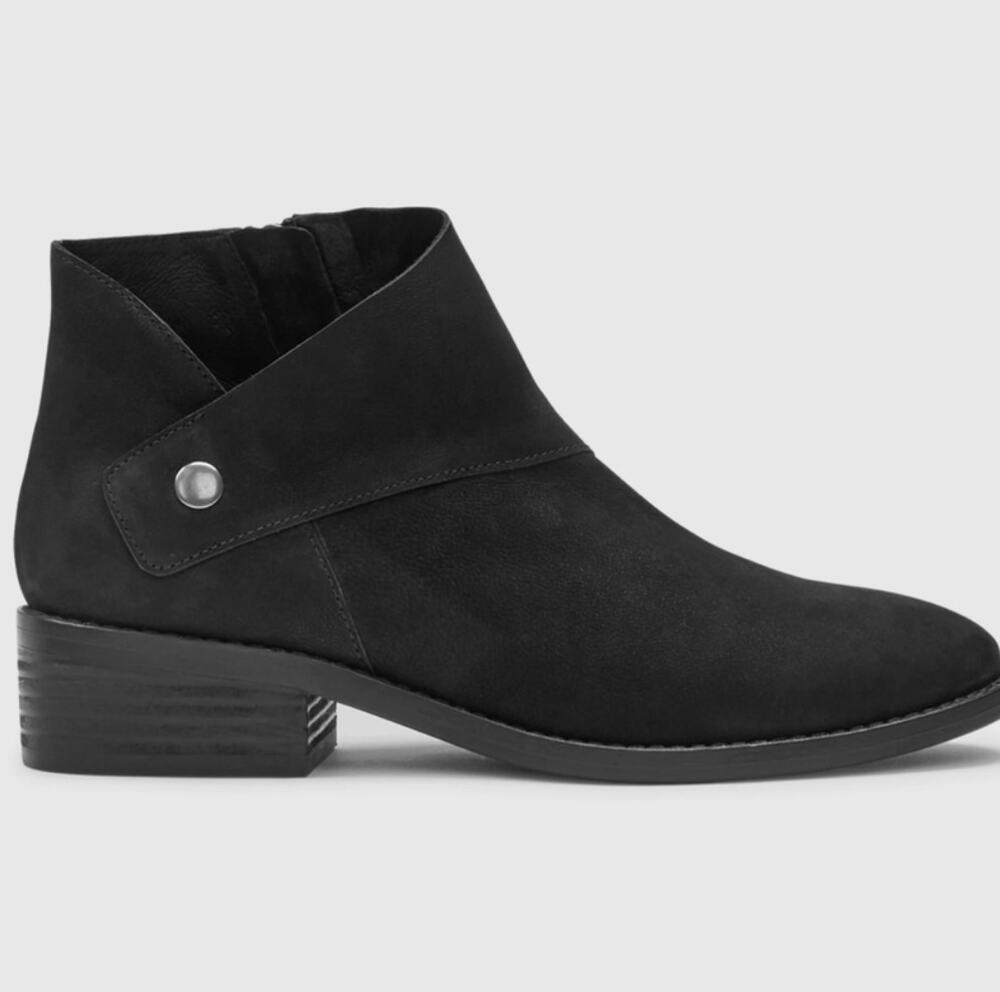 Eileen Fisher Billie Tumbled Nubuck Booties 7.5 Black NWOT Boots Ankle Side Snap